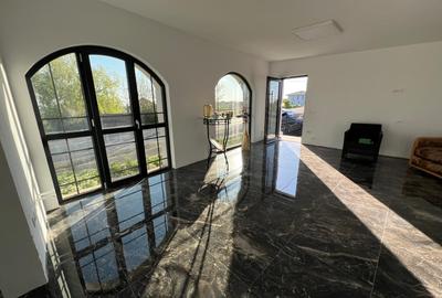 Casa din 2 apartamente și 2 birouri - 1