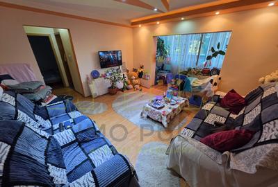 Apartament cu 3 camere semidecomandat în Șagului