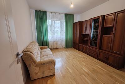 Apartament cu 2 camere decomandat în Centrul Civic