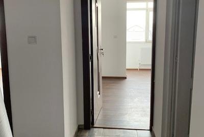 Apartament 2 camere Miroslava, 100 ml de statia de autobuz, str C-tin Langa 40 - 20