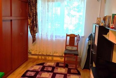 Garsonieră decomandată în Hipodrom