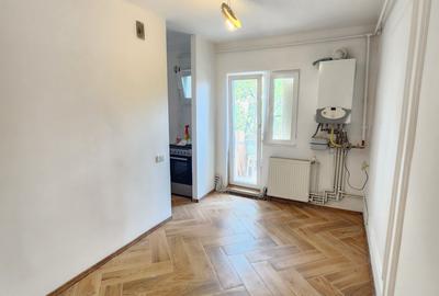 Vand apartament  2 camere decomandat zona Lunei 56mp - 4