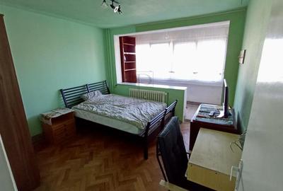 Apartament cu 2 camere decomandat, mobilat în Dacia