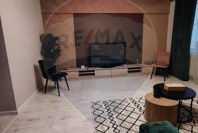 Apartament cu 2 camere semidecomandat, mobilat în Ultracentral