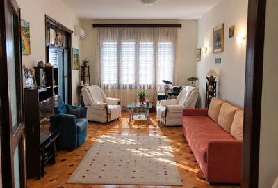 Apartament cu 3 camere decomandat, mobilat în P-ța Universității