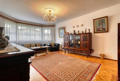 Casă boierească  de poveste- 7000 mp teren - 53