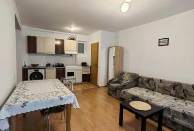 Apartament cu 2 camere semidecomandat, mobilat în Central