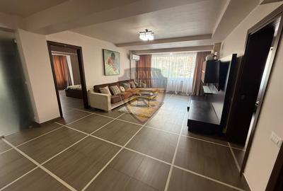 Apartament cu 3 camere semidecomandat, mobilat în Mamaia