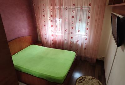 Apartament cu 2 camere decomandat în Micro 17