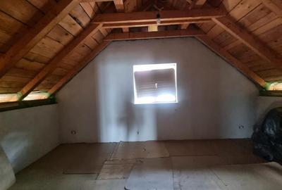 CASA CU ETAJ IN CENTRU - 11