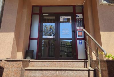 Cladire  de  birouri/showroom  -760 mp/7.5  euro/mp+tva /Zona  13 Septembrie - 1