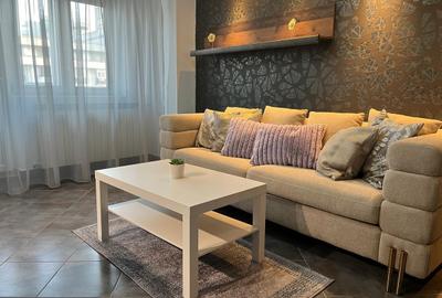 Apartament cu 2 camere semidecomandat, mobilat în Decebal