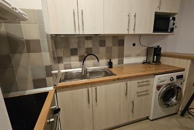 Apartament 2 camere cu metrou la scara blocului si vedere spre Sud - 2