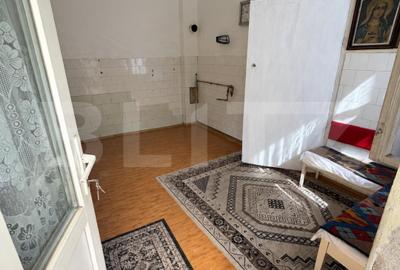 Casă individuală cu 1 camere în Central