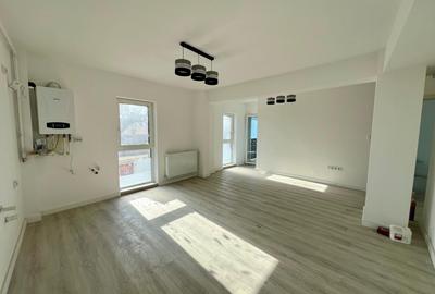 Apartament cu 3 camere semidecomandat în Dâmbul Rotund