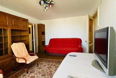 Apartament cu 2 camere semidecomandat, mobilat în Gara de Nord