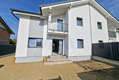 Duplex cu 3 camere în Șura Mare