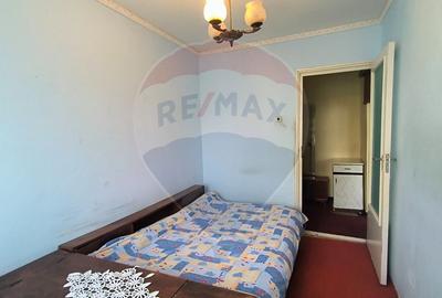 Apartament cu 3 camere de vânzare, decomandat Micro 17- Galați - 5