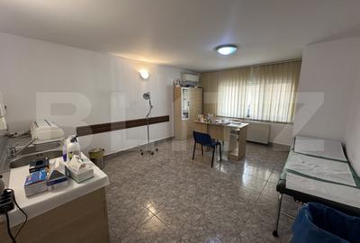 Apartament cu 3 camere decomandat, mobilat în Micro 17