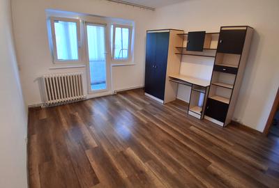 Apartament cu 2 camere semidecomandat în Păcurari
