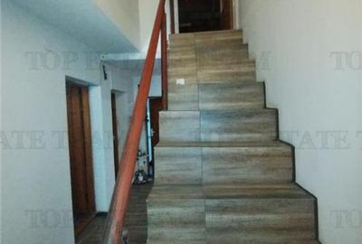 Vila 7 camere- 300 mpu+ curte 2000 mp- Giulesti- Sector 6 - 10