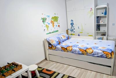 Refugiu urban modern cu 4 camere, zona Coresi, gândit pentru lucru de acasă - 8