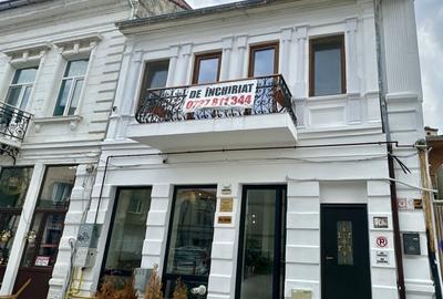 Apartament cu 4 camere decomandat, mobilat în P-ța Ovidiu