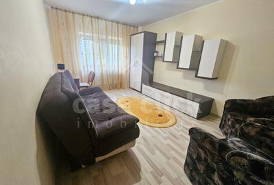 Apartament cu 2 camere decomandat în Micro 17