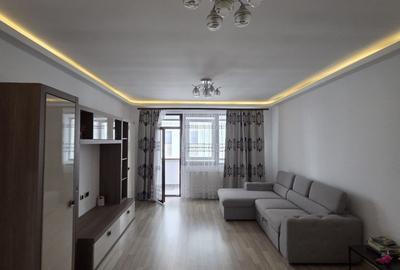 Apartament cu 3 camere decomandat, mobilat în Tractorul