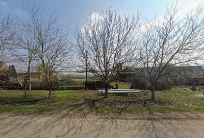 Teren intravilan 3715 mp Front stradal 45.12 ml Posibilitate parcelare - 2