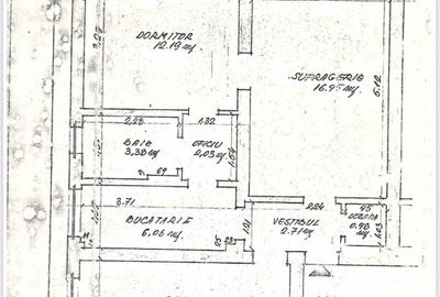 Apartament cu 3 camere semidecomandat în Câmpina