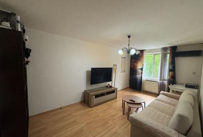 Apartament cu 3 camere decomandat în Basarabia