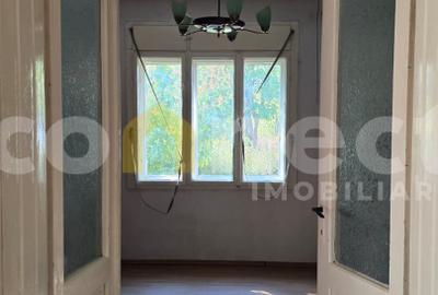 Casa de vanzare - necesita renovari - zona Iris / Pta 1 Mai - 14
