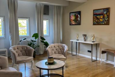 Apartament cu 4 camere în Capitale