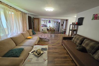Casă individuală cu 7 camere în Exterior Est