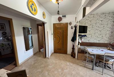 Apartament 4 camere decomandat CET - 2