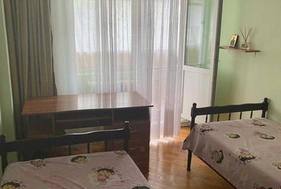 PACURARI ESPLANADA MIMOZA 3 CAMERE DECOMANDAT ET.1 BLOC 1985  COD 163075 - 3