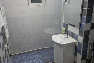 Apartament cu 3 camere decomandat, mobilat în Dacia