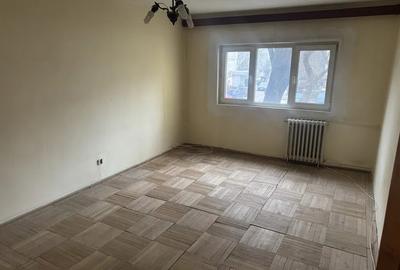 Apartament 2 camere - Zona Sud - etaj 1 -53mp - 51500 euro  negociabil - 3