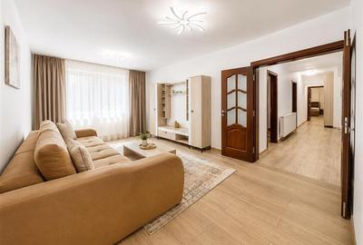 Apartament cu 3 camere decomandat, mobilat în Centrul Civic