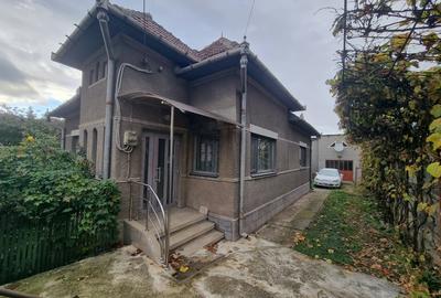 Casă individuală cu 755 mp teren, 3 camere, mobilata-utilata - 1