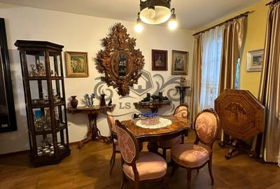 Casă cu 8 camere în Brașovul Vechi