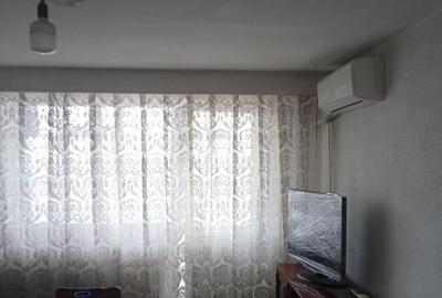 Apartament cu 3 camere decomandat în CET