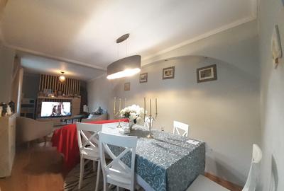 Casă cu 6 camere în Tătărași
