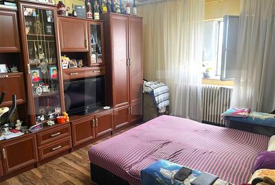 Apartament cu 2 camere decomandat, mobilat în Aradului