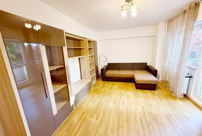Garsonieră decomandată, mobilată în Soarelui