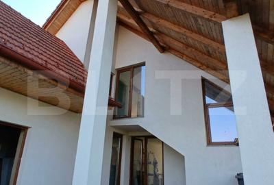 Casă individuală cu 5 camere în Reghin