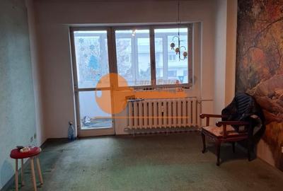 Apartament cu 3 camere decomandat în Clucerului