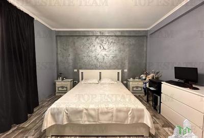 Vila moderna + casa renovata cu 2 apartamente si teren generos  -  Palazu Mare , - 3