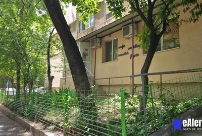 Apartament cu 4 camere în Berceni